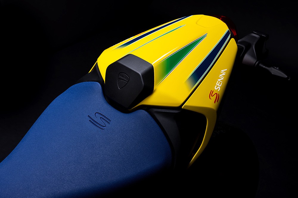 Ducati Monster Senna: tutte le immagini